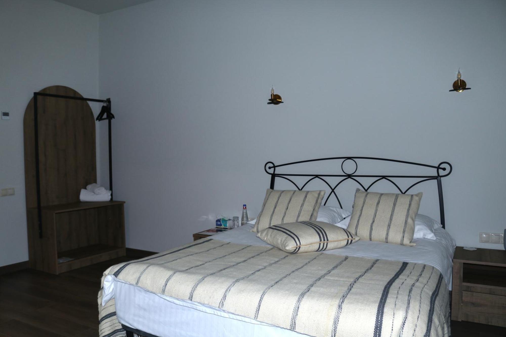 Redroof Country House Hotel Gorisz Kültér fotó